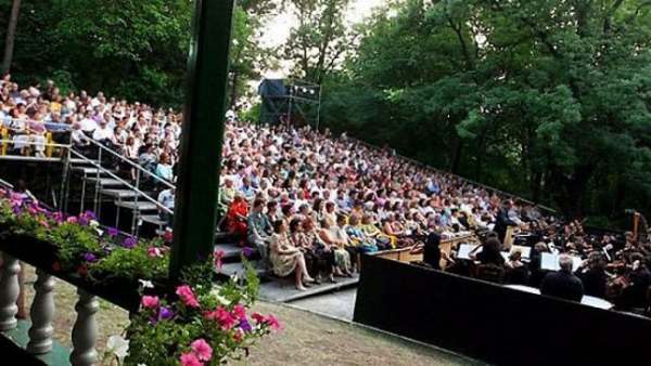 На опера в парка, под Белоградчишките скали и в Магурата - ploshtadslaveikov.com